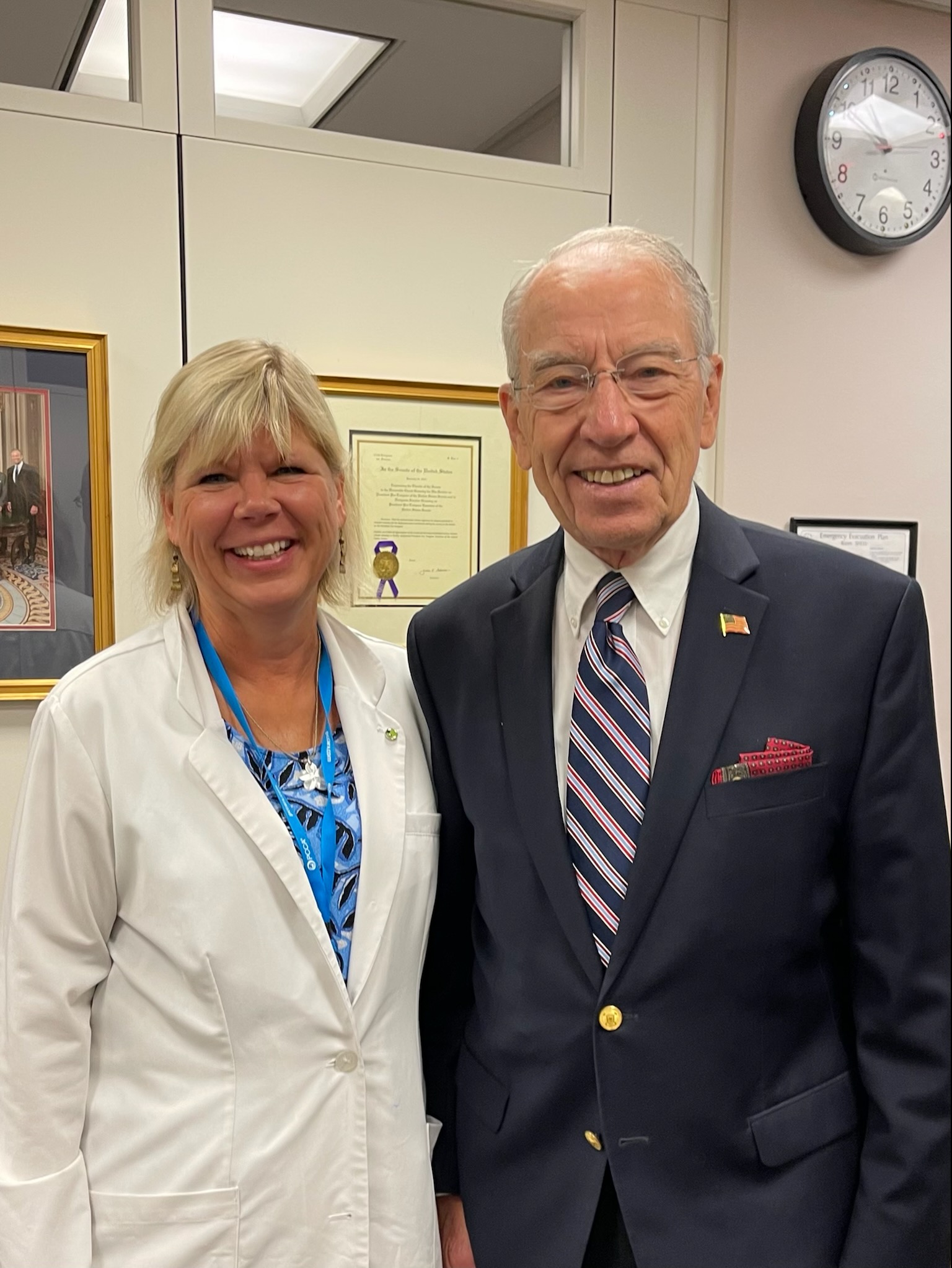 Sue-Horton-with-Sen-Grassely_Sept-2022 image